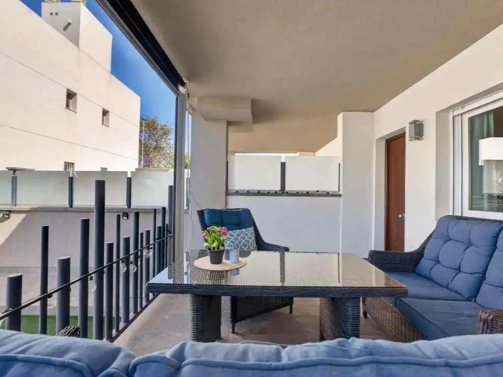 Apartamento con piscina en venta en Calle Gines Saura Sanchez, imagen 3