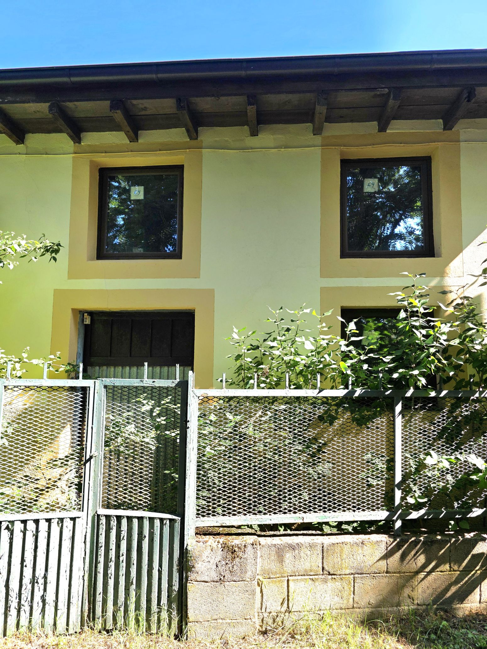 Exterior view of House or chalet for sale in Cervera de Pisuerga