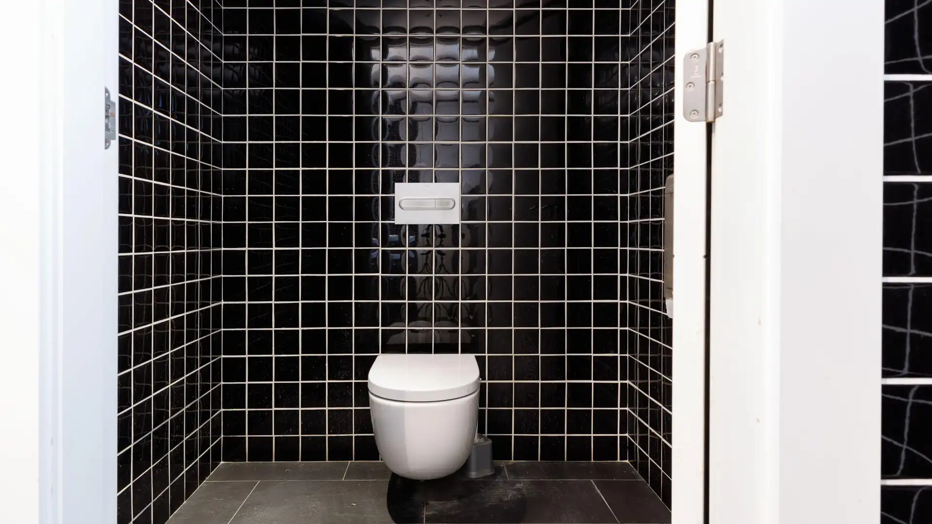 Badezimmer von Büro zur Miete in Barcelona mit Klimaanlage