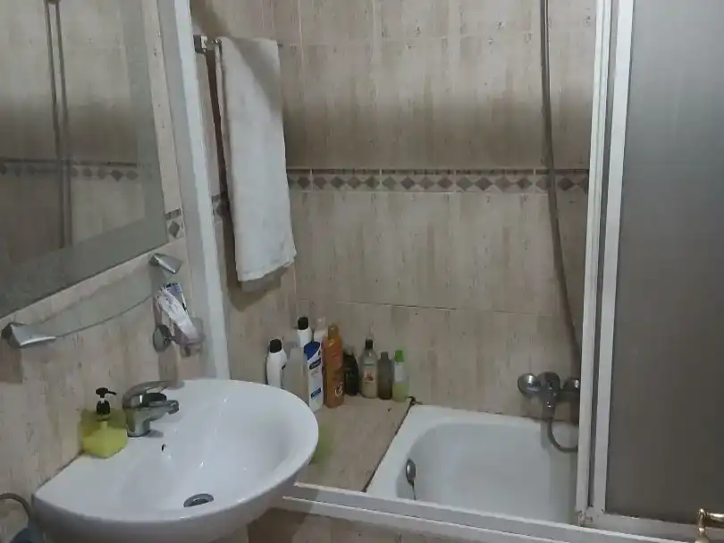 Bany de Pis en venda en Silla amb Aire condicionat, Terrassa i Balcó