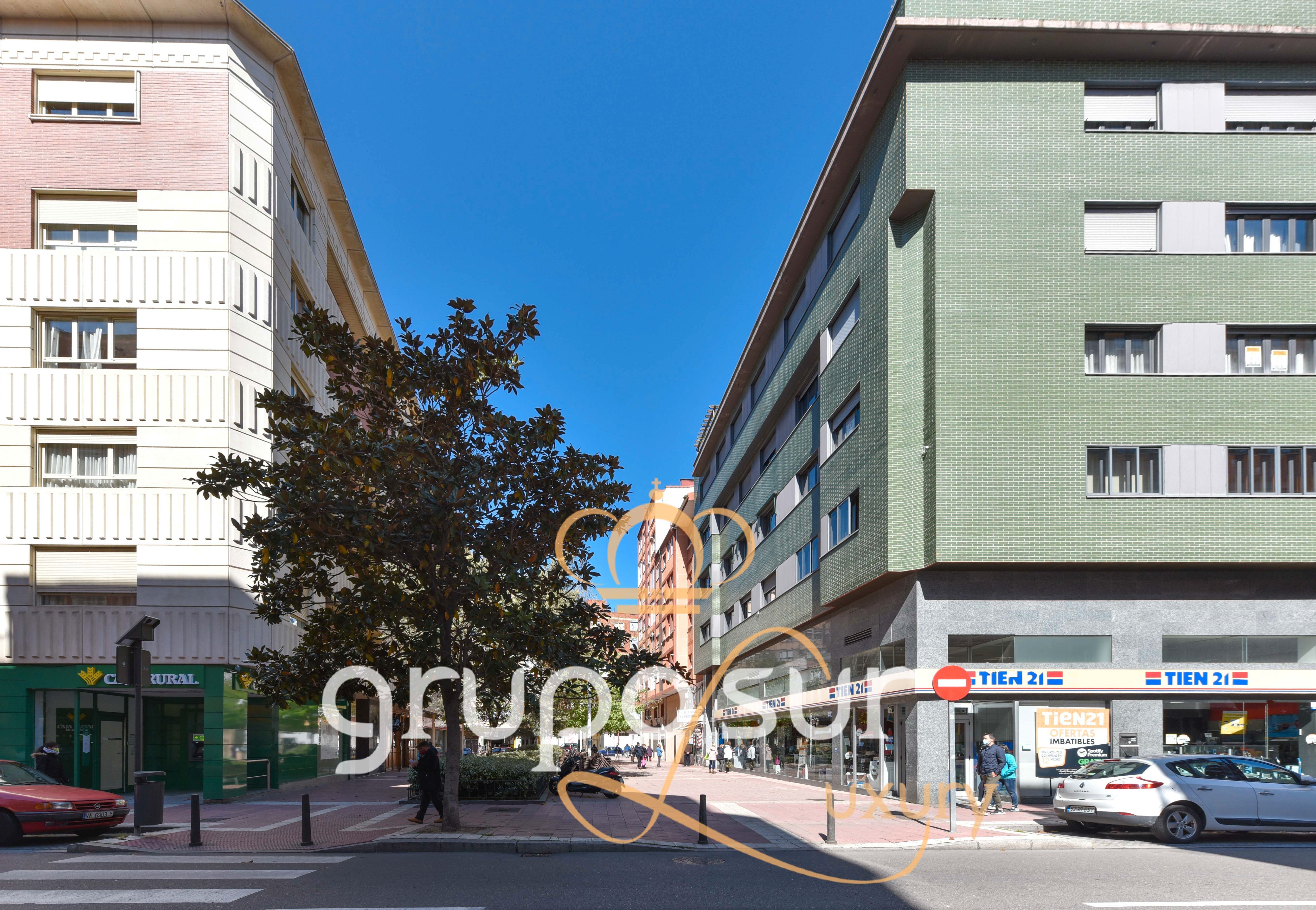 Vista exterior de Piso en venta en Valladolid Capital con Calefacción, Parquet y Horno