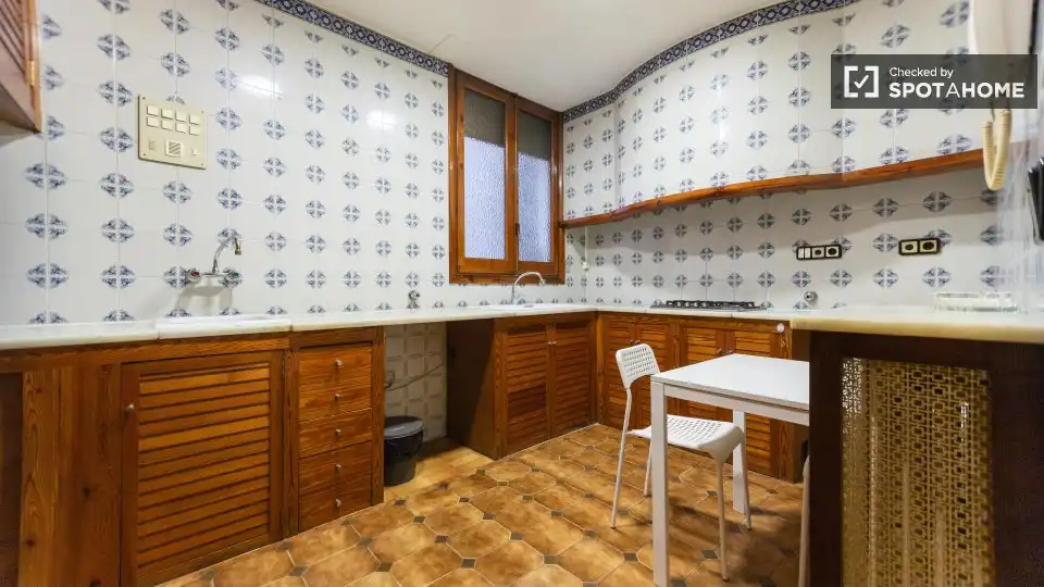 Cocina de Piso de alquiler en Valencia con Aire acondicionado, Calefacción y Amueblado
