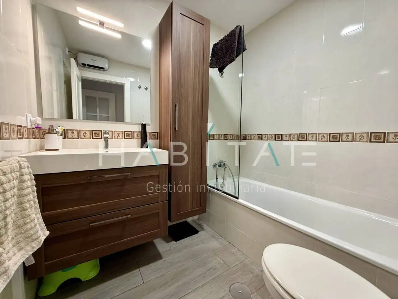 Baño de Piso en venta en Pilar de la Horadada con Aire acondicionado, Terraza y Trastero