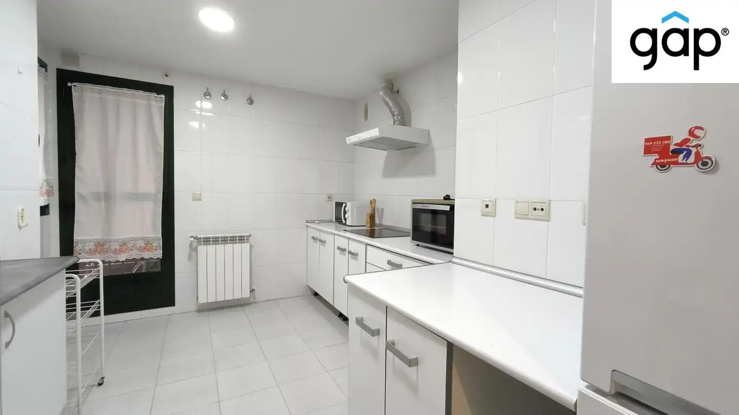 Cocina de Piso en venta en Cuenca con Calefacción, Trastero y Amueblado