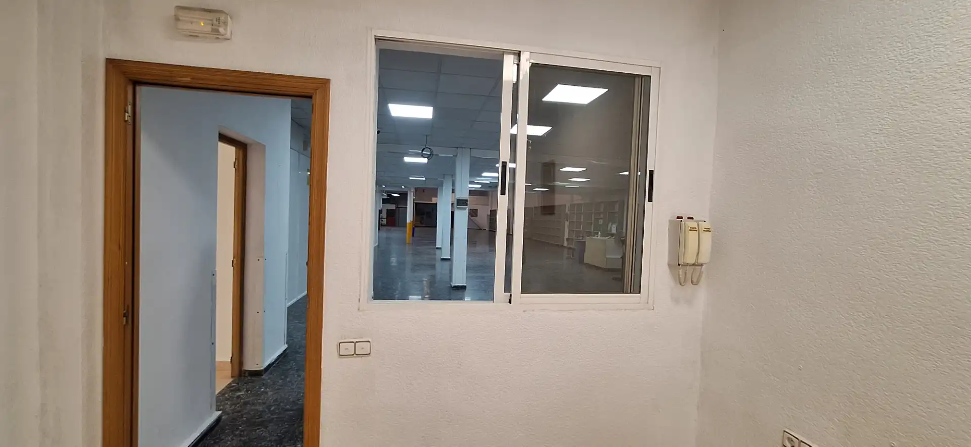 Fabrikhallen zur Miete in Picanya