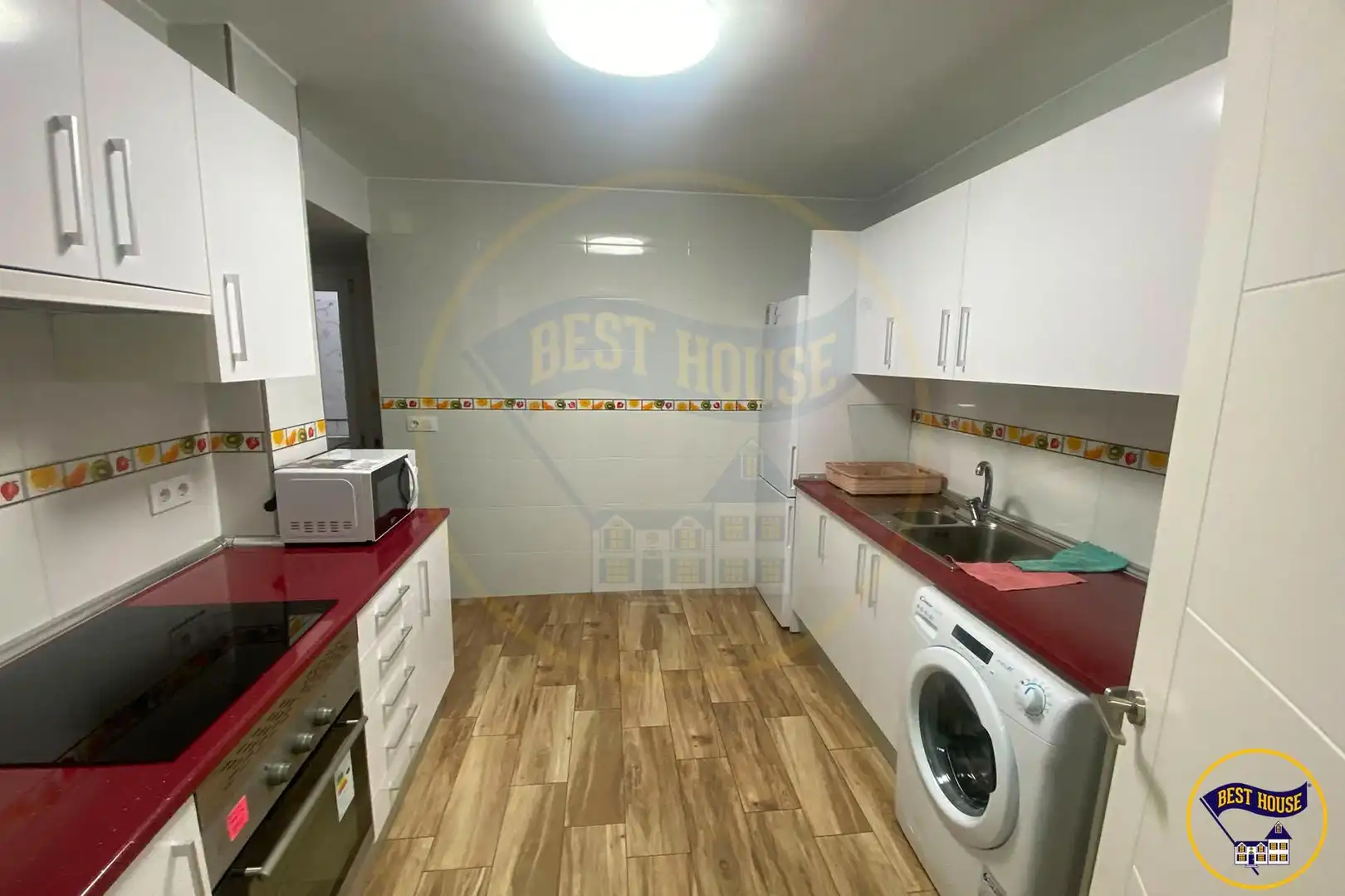 Kitchen of Flat for share in Cuenca  with Air Conditioner, Heating and Parquet flooring