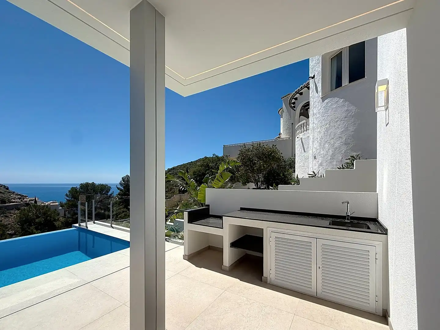 Chalet con piscina en venta en Cumbre del Sol, imagen 2