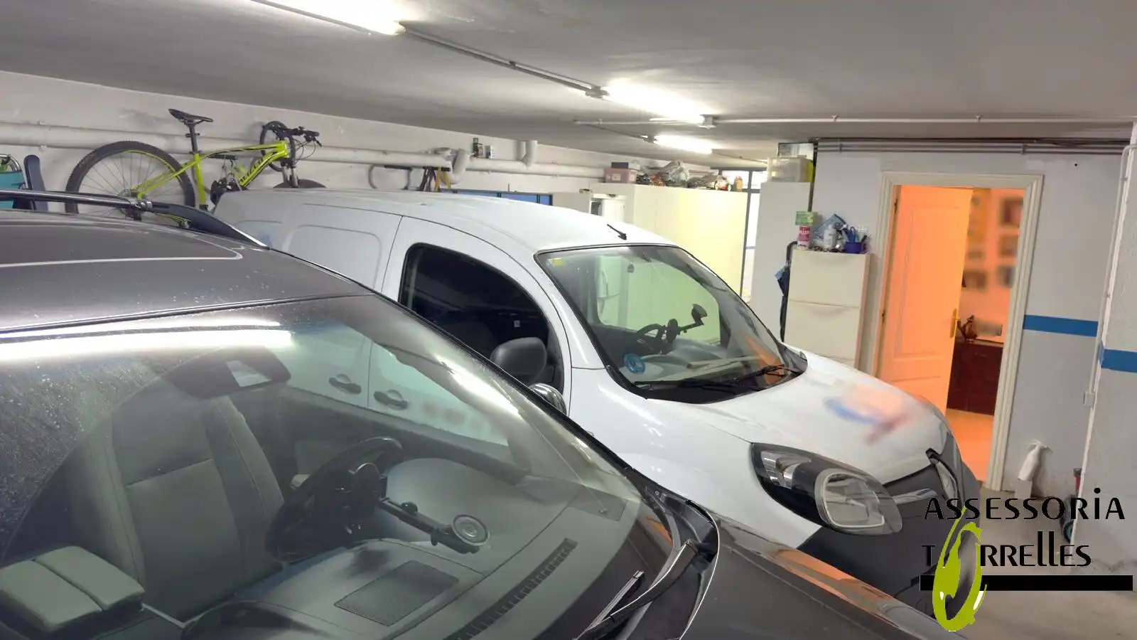 Parkplatz von Haus oder Chalet zum Verkauf in Torrelles de Llobregat mit Heizung, Privatgarten und Parkett