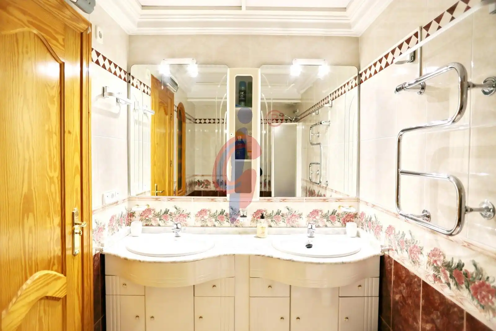 Bathroom of Detached homes for sale in Guardamar del Segura  with Air Conditioner, Heating and Terrace