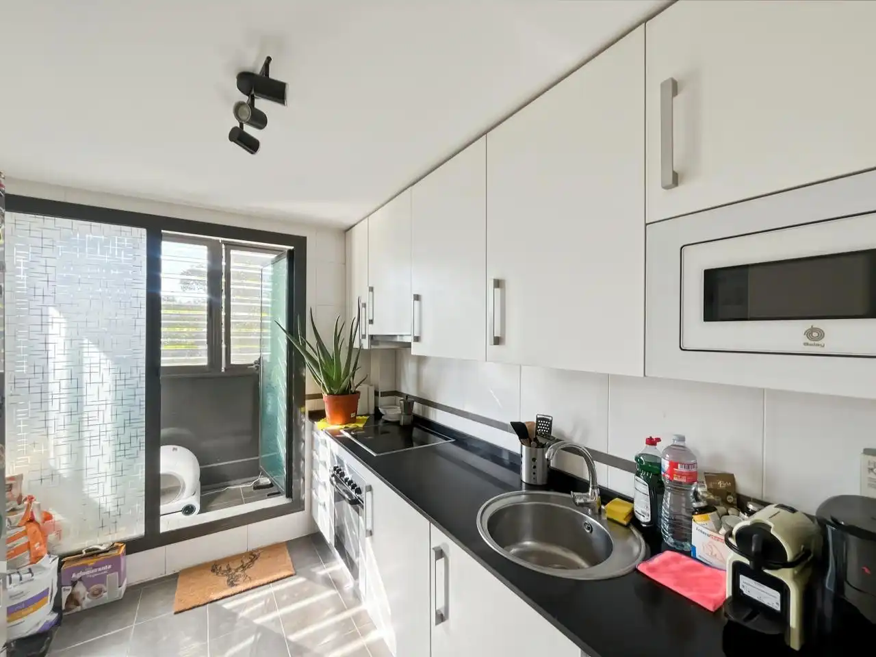 Kitchen of Flat for sale in Madrid  with Air Conditioner, Heating and Storage room