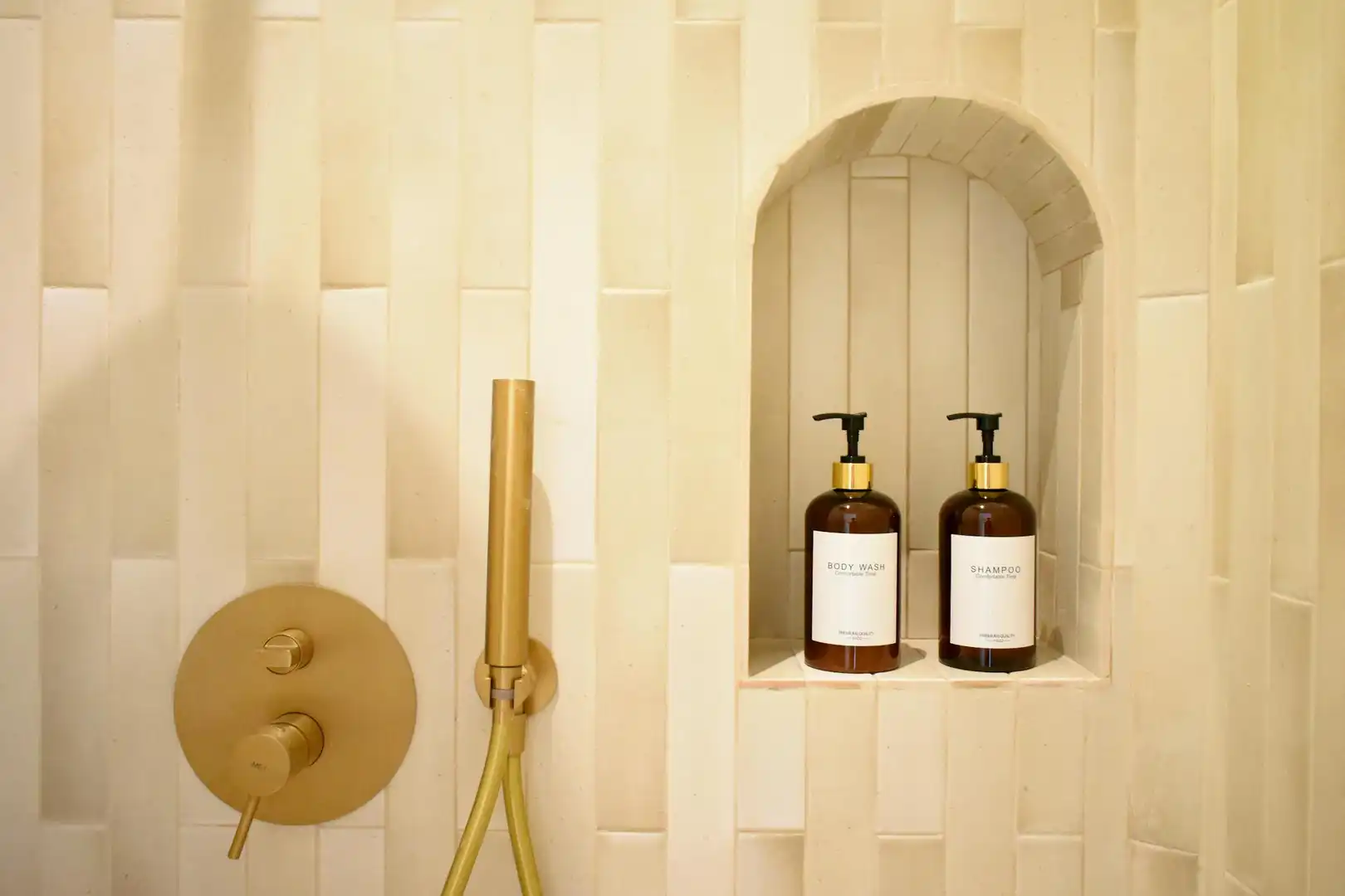 Bathroom of Flat for rent in Madrid  with Air Conditioner, Heating and Furnished