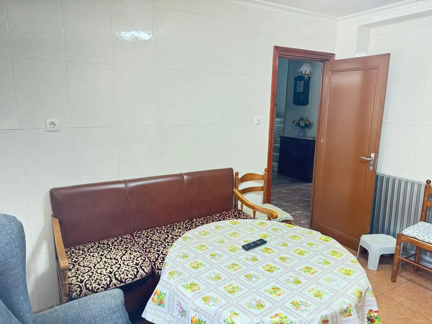 Menjador de Casa o xalet en venda en Urdiales del Páramo amb Calefacció, Traster i Internet