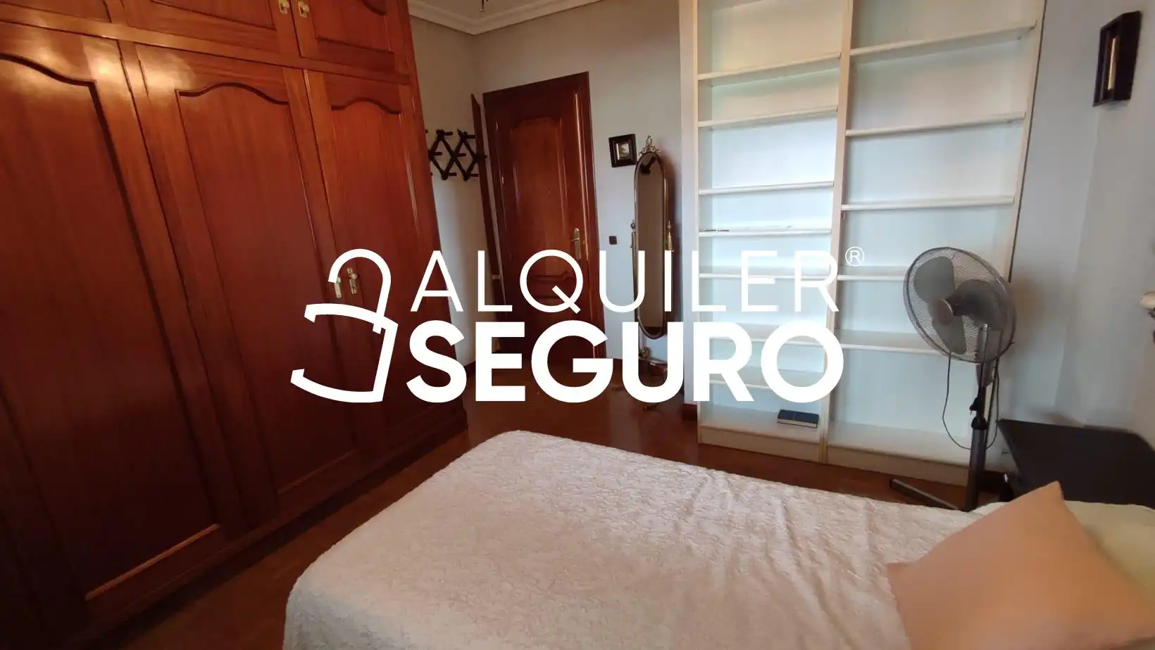 Habitación de Piso de alquiler en Madrid con Calefacción, Terraza y Amueblado