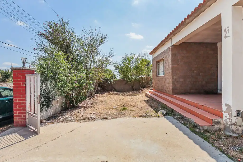 Chalet en venta en C/ Darnius (Mas de Plata), imagen 3