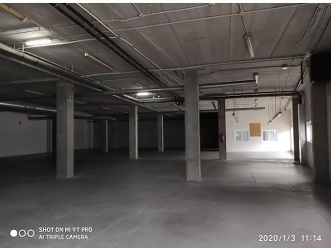 Industrial buildings for rent in Valadares - Beade