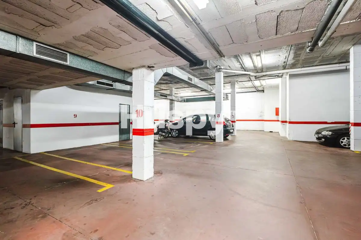 Parking de Dúplex en venta en Marbella con Aire acondicionado, Calefacción y Terraza