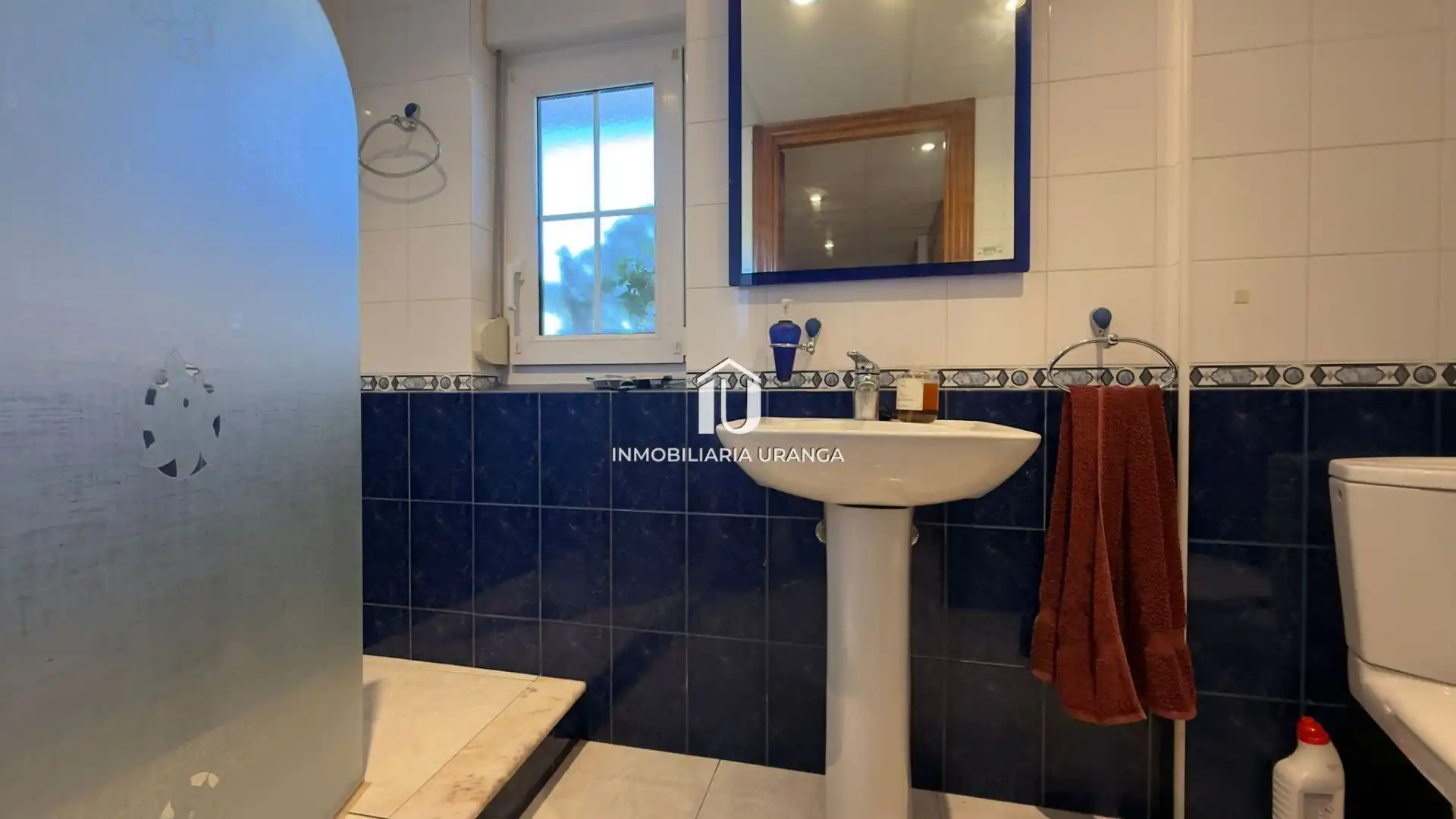 Baño de Casa o chalet en venta en Laredo con Calefacción y Terraza