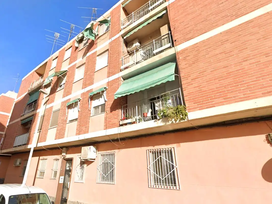 Vista exterior de Piso en venta en Elche / Elx