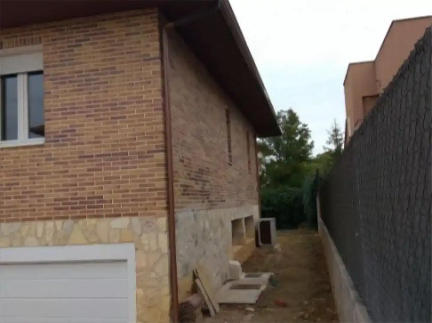 Vista exterior de Pis en venda en Guadalix de la Sierra amb Jardí privat, Moblat i Balcó