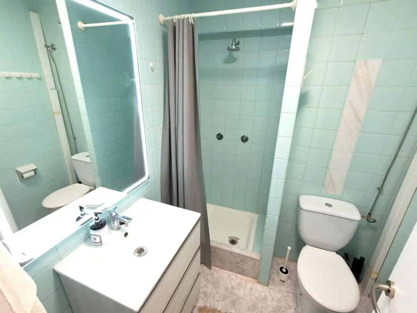 Badezimmer von Wohnungen zum Verkauf in Benalmádena mit Klimaanlage, Terrasse und Möbliert
