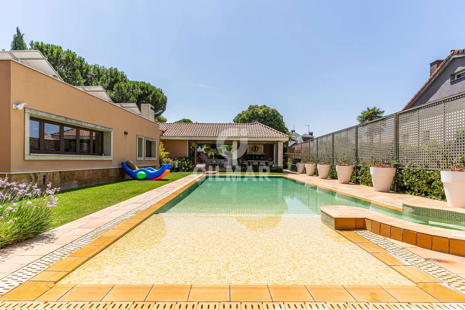 Jardí de Casa o xalet en venda en Boadilla del Monte amb Calefacció, Jardí privat i Piscina