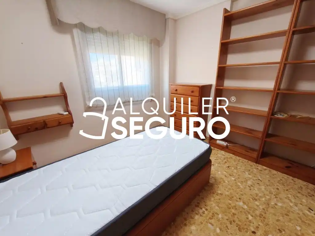 Bedroom of Flat for rent in Alicante / Alacant  with Air Conditioner, Terrace and Swimming Pool