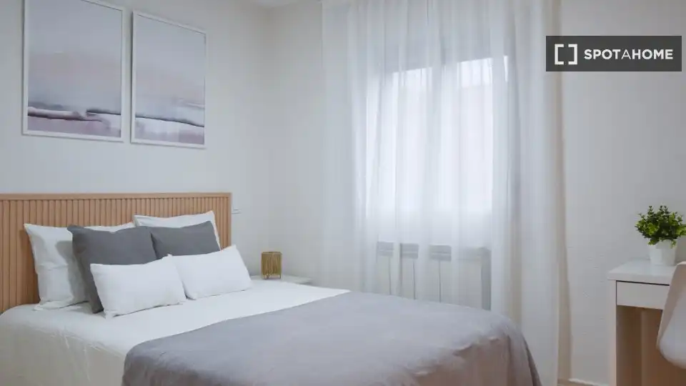 Room in Tres Olivos - Valverde