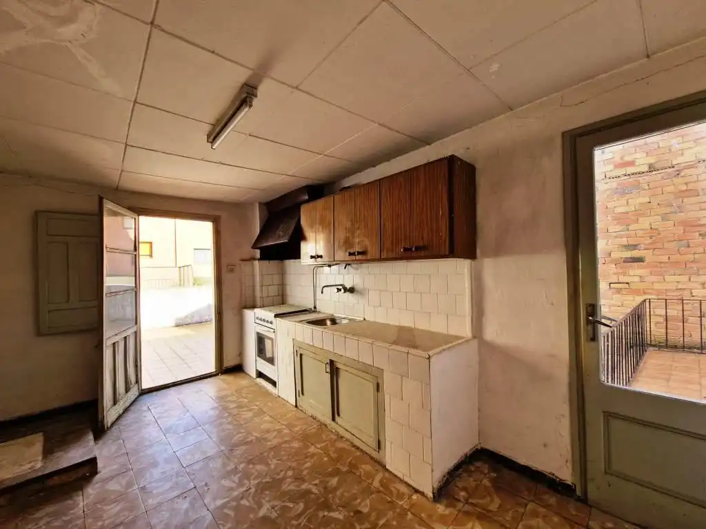 Kitchen of Houses for sale in Binéfar  with Terrace, Storage room and Balcony