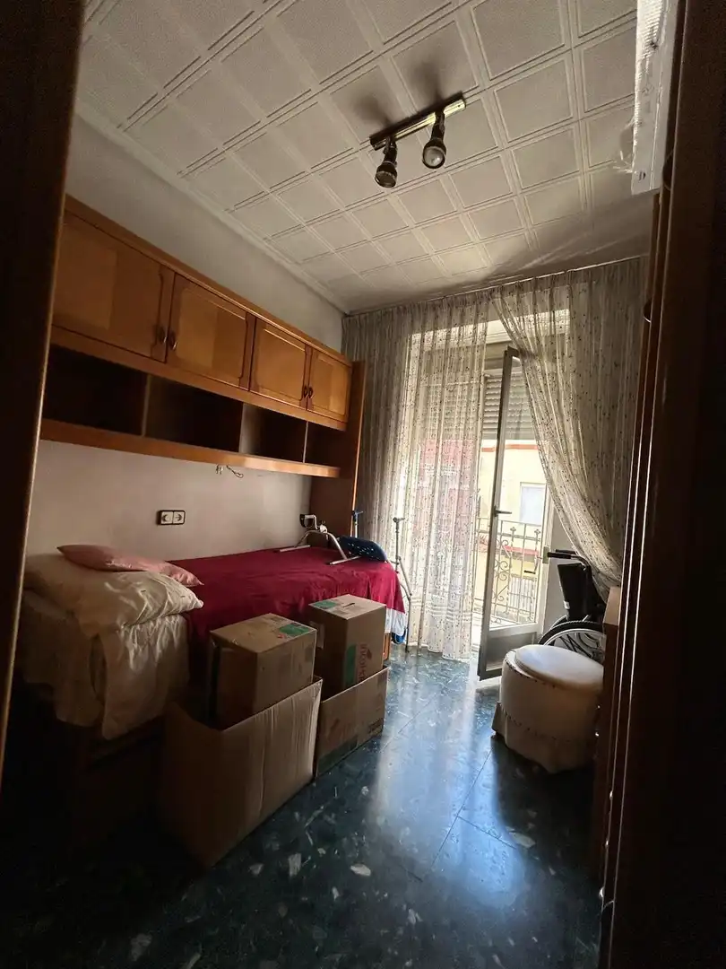 Bedroom of Flat for sale in Valencia  with Air Conditioner, Terrace and Balcony