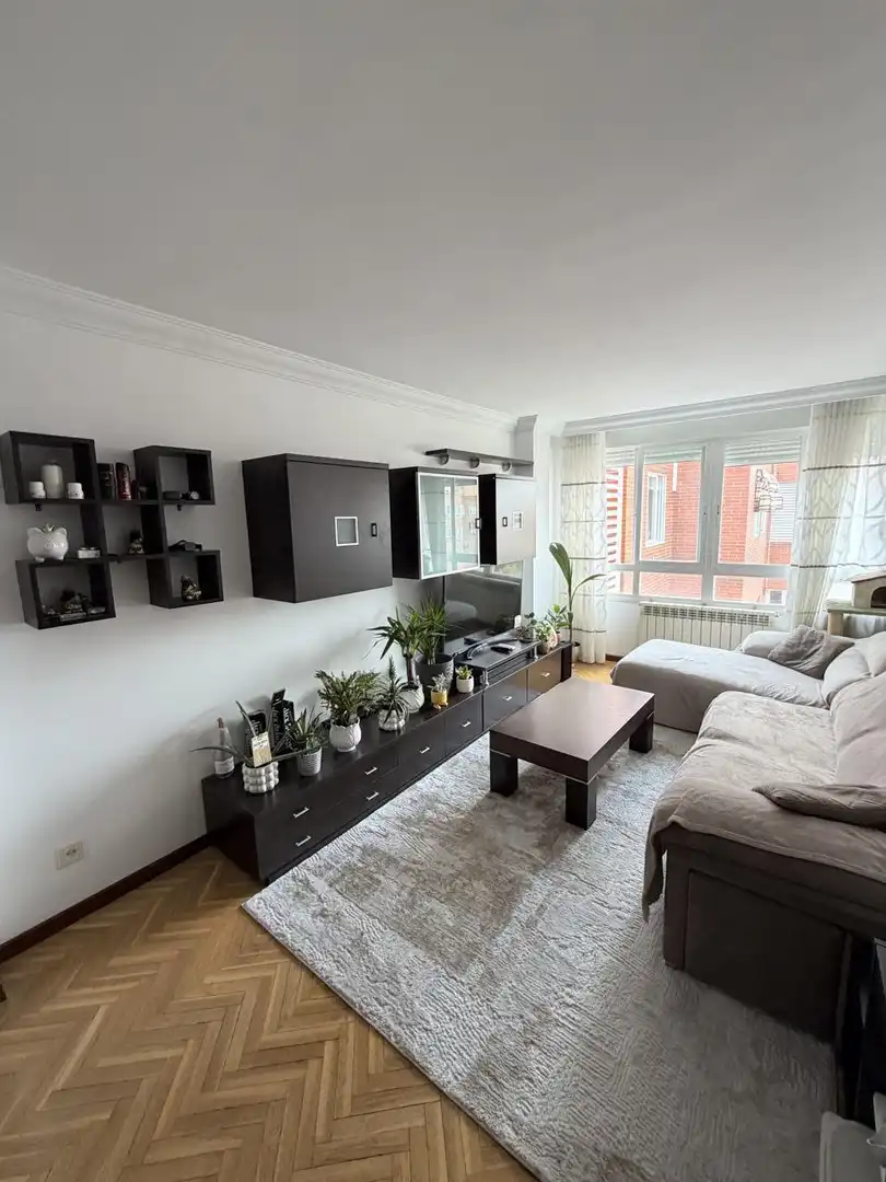 Living room of Flat for sale in Torrejón de Ardoz  with Air Conditioner, Heating and Parquet flooring