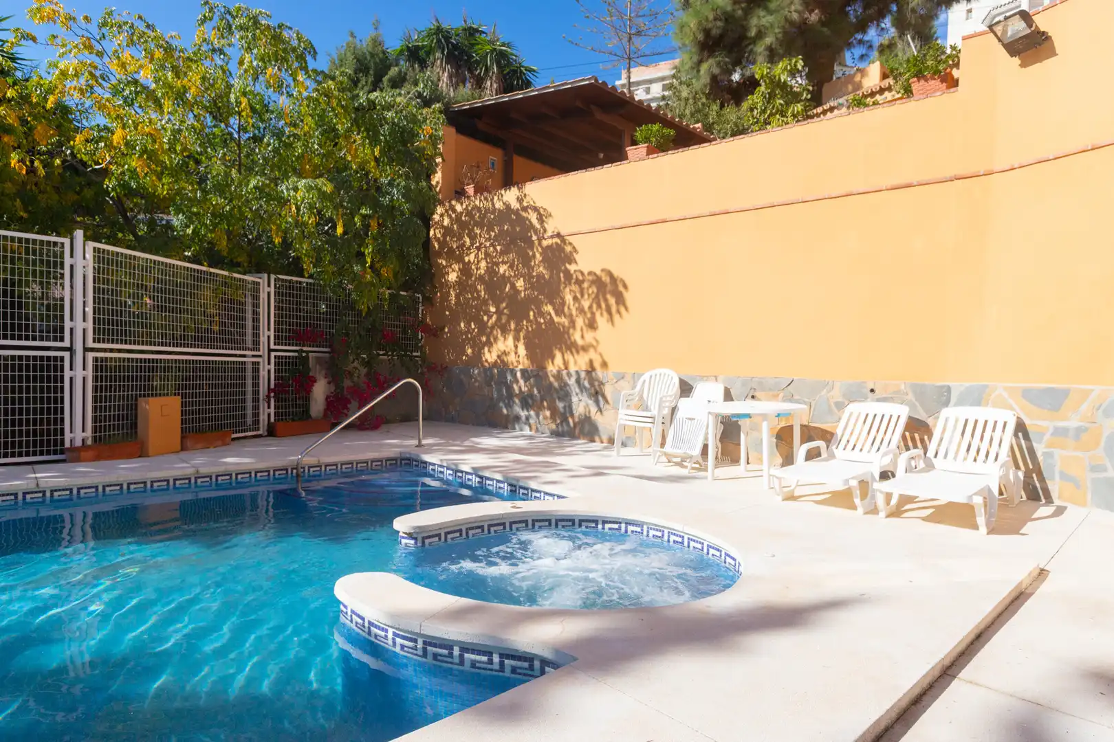 Swimming pool of Houses for sale in Málaga  with Air Conditioner, Private garden and Terrace