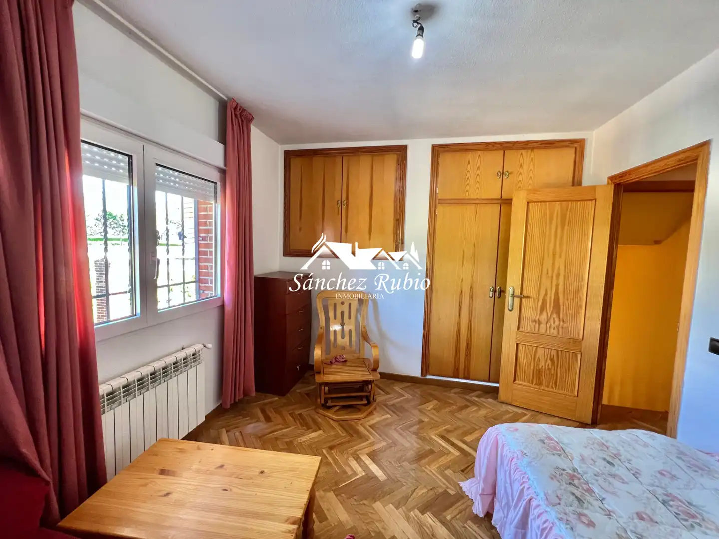 Bedroom of Houses for sale in Galapagar  with Heating, Private garden and Parquet flooring