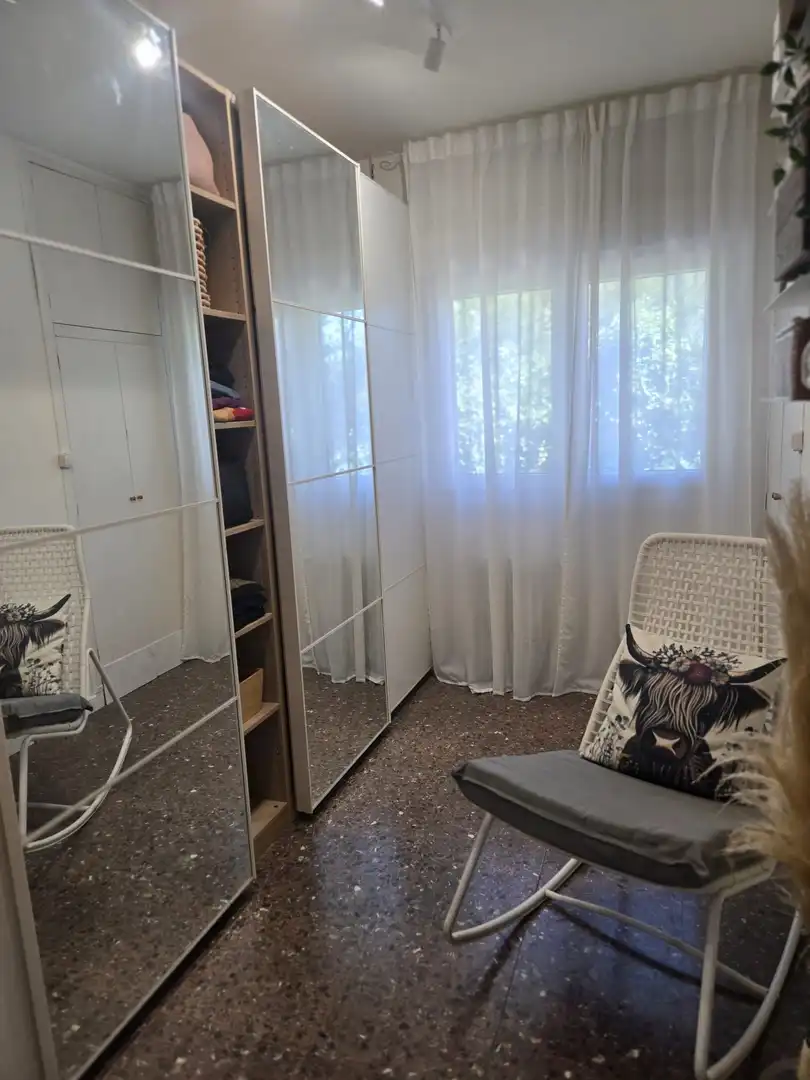 Dormitori de Casa o xalet en venda en Castellar del Vallès amb Jardí privat
