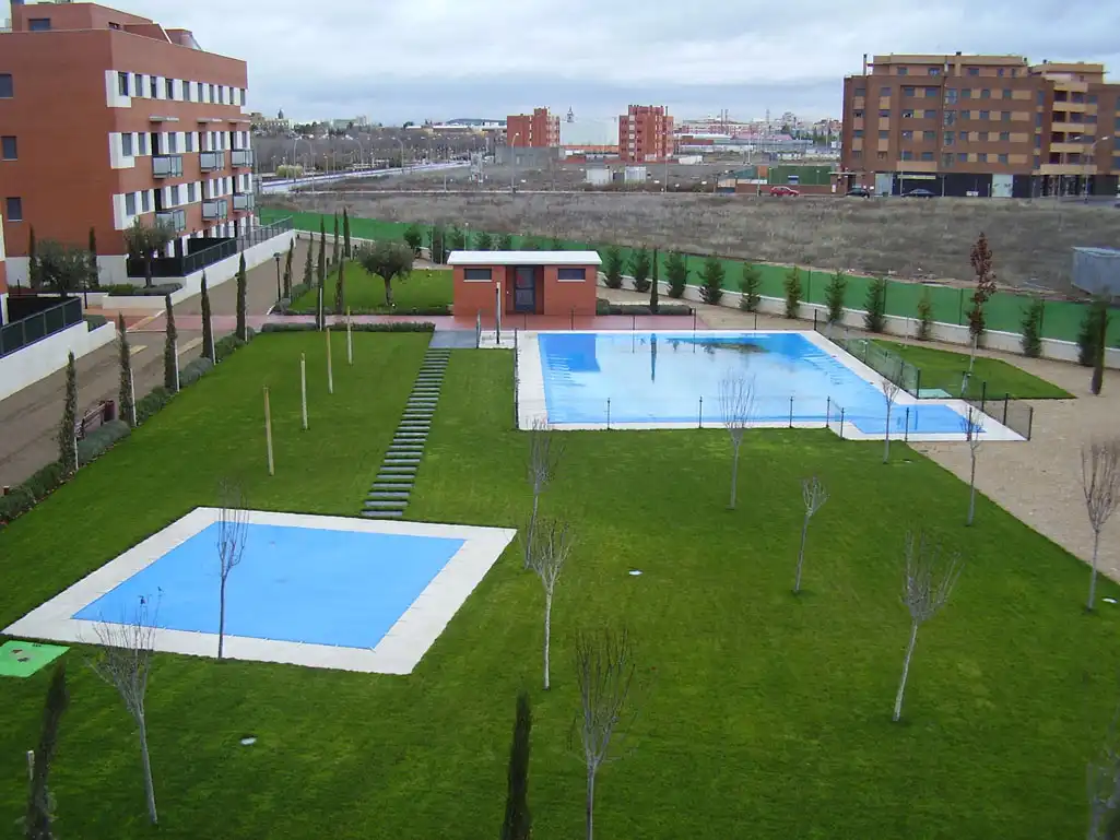 Swimming pool of Apartments for sale in Ciudad Real  with Air Conditioner, Heating and Parquet flooring