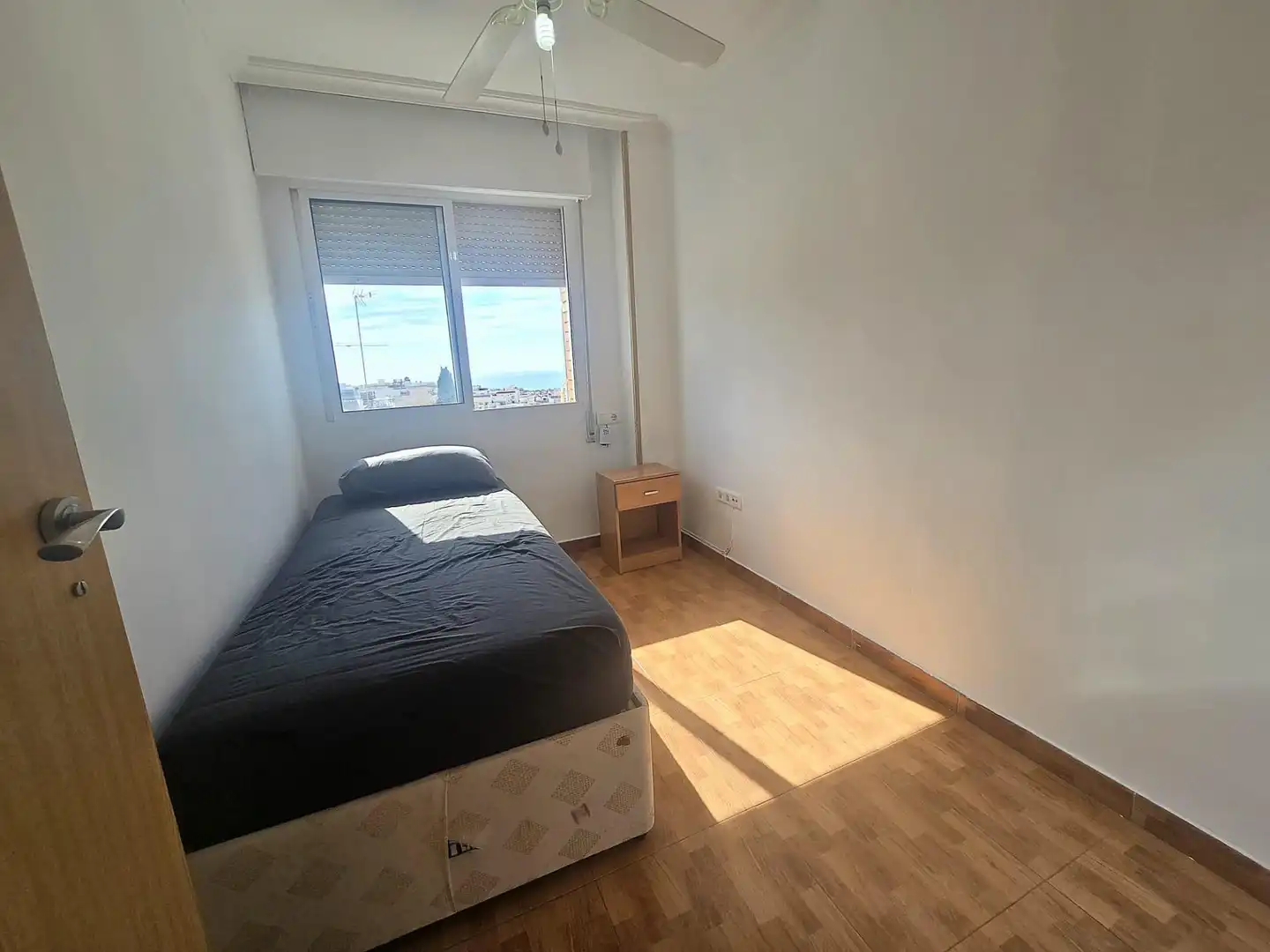 Bedroom of Flat for rent in Arroyo de la Miel 