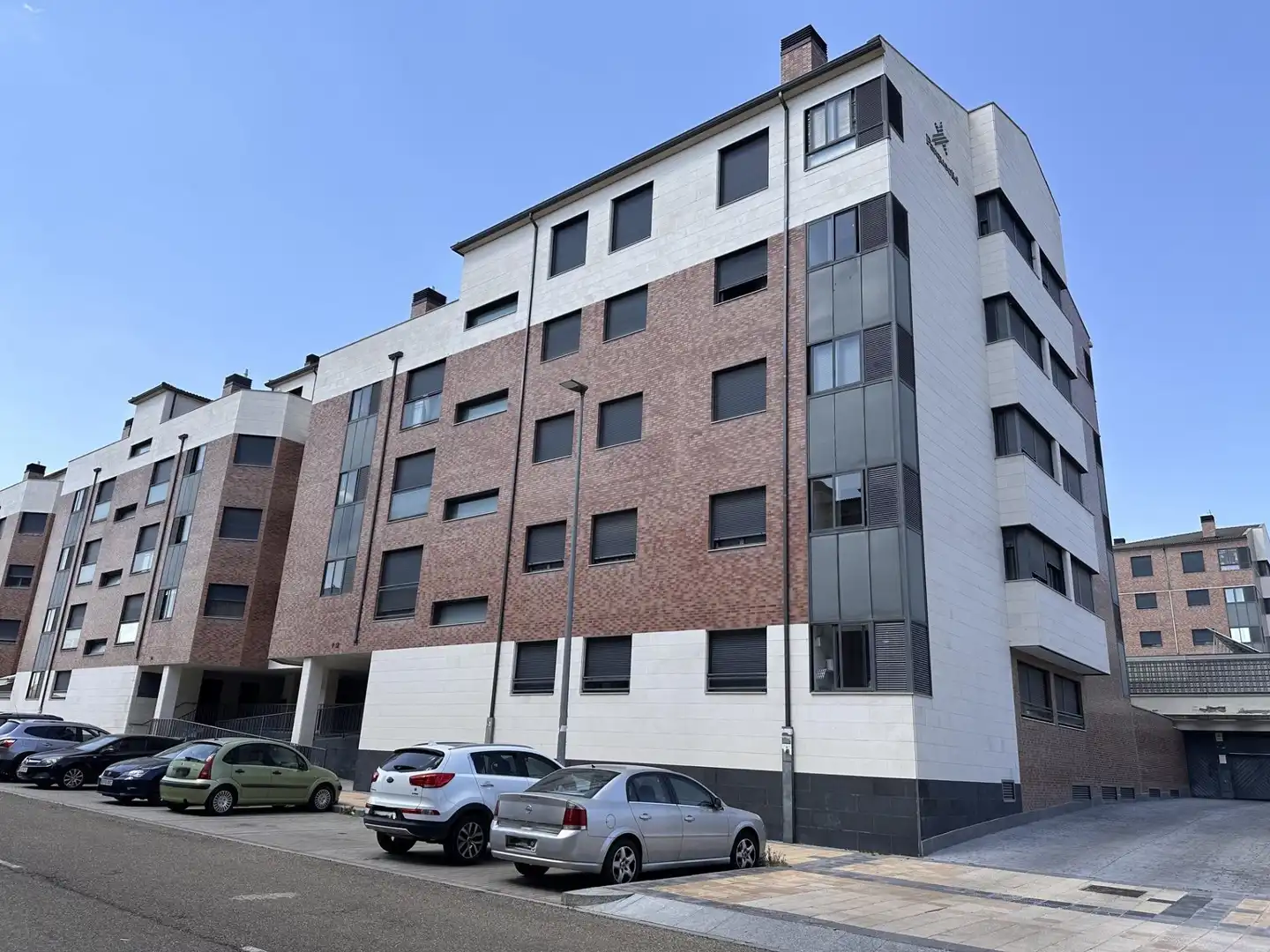 Außenansicht von Garage zum Verkauf in Arroyo de la Encomienda