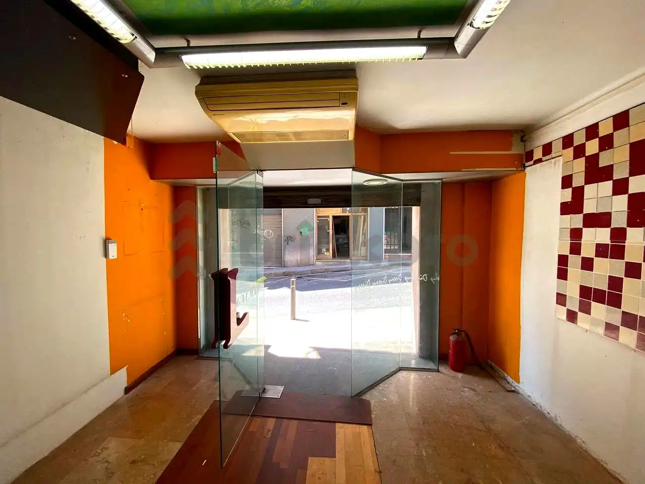 Local comercial en venta en De Santa Rosalia