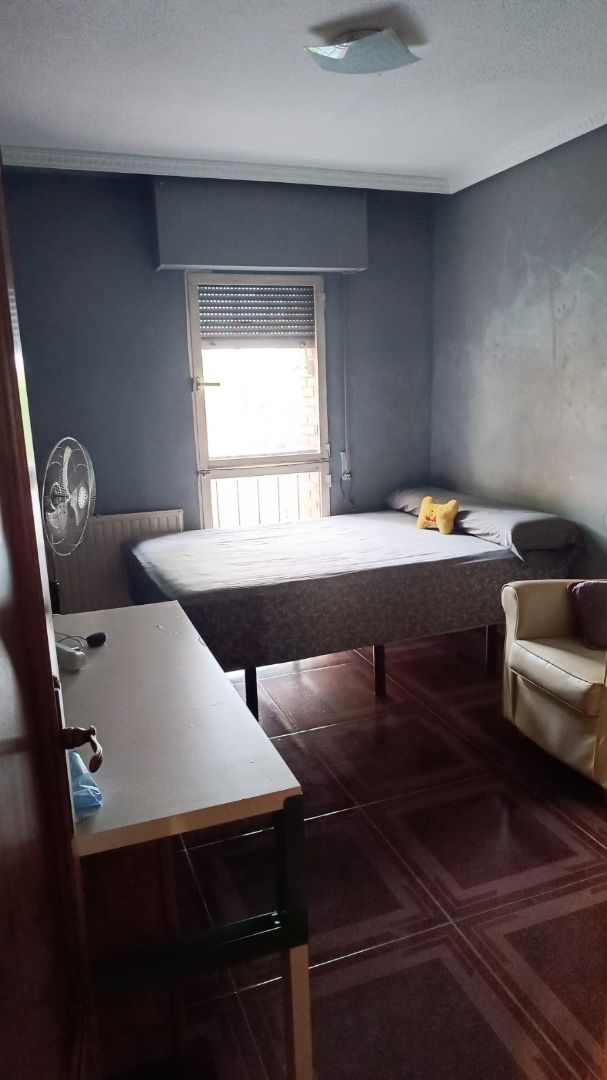 Bedroom of Flat for sale in  Madrid Capital  with Air Conditioner, Heating and Parquet flooring