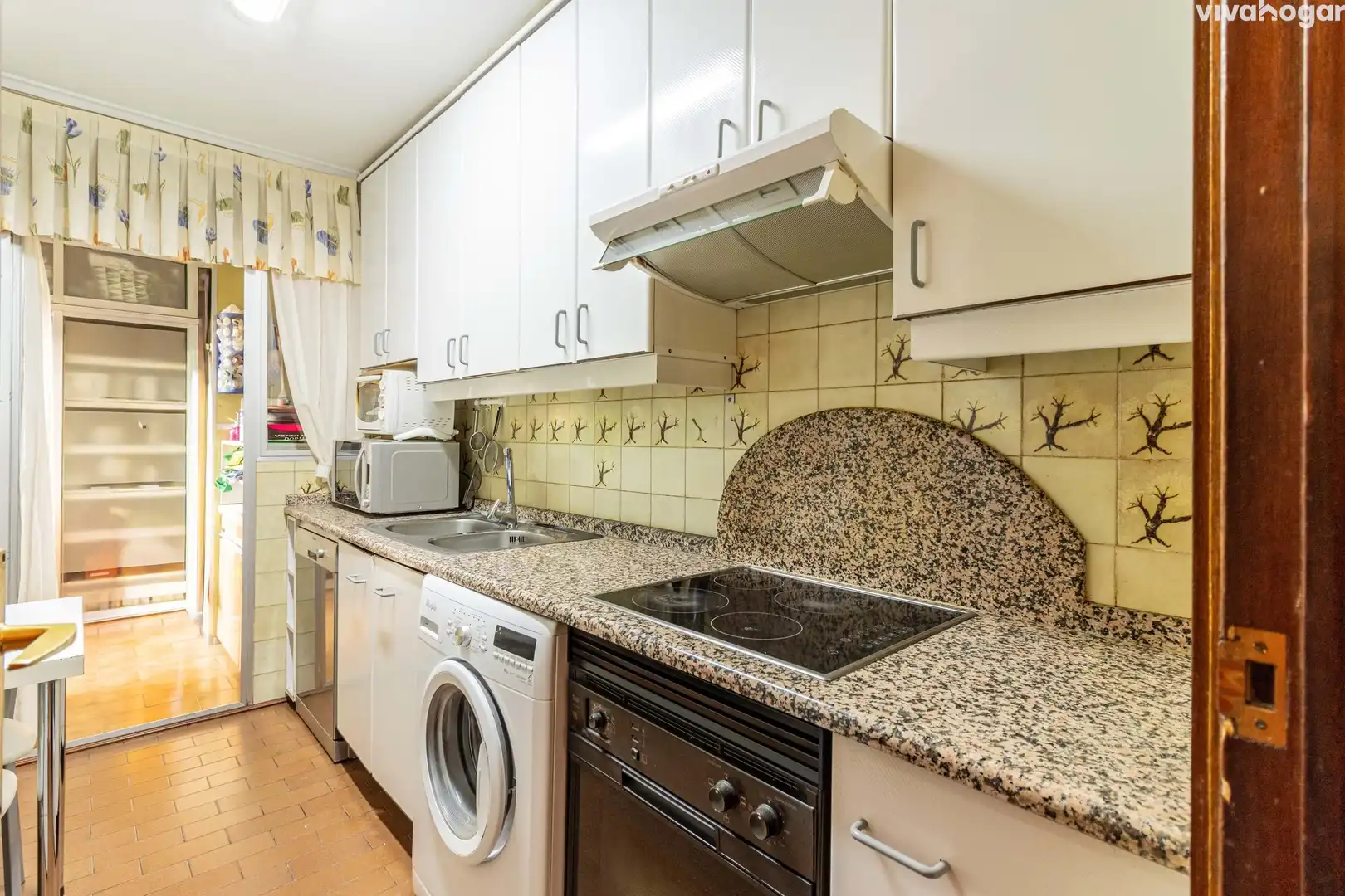Cocina de Piso en venta en  Madrid Capital con Calefacción, Terraza y Amueblado