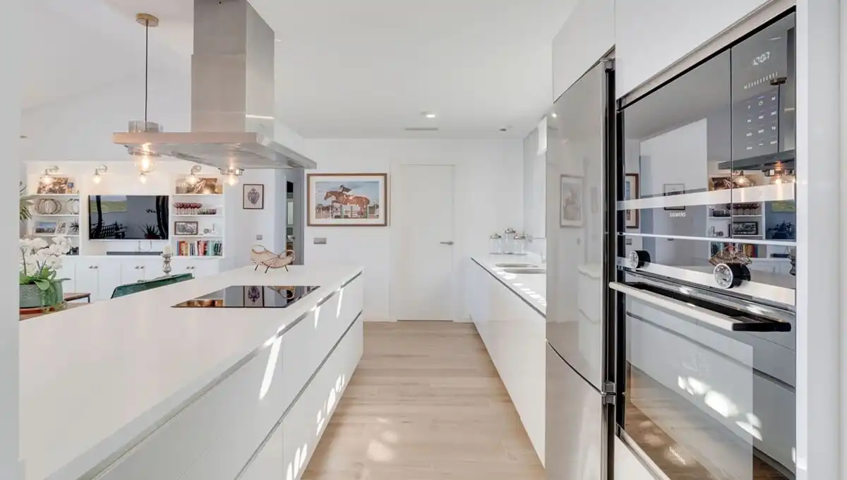 Cocina de Ático en venta en La Alcaidesa con Aire acondicionado, Calefacción y Jardín privado