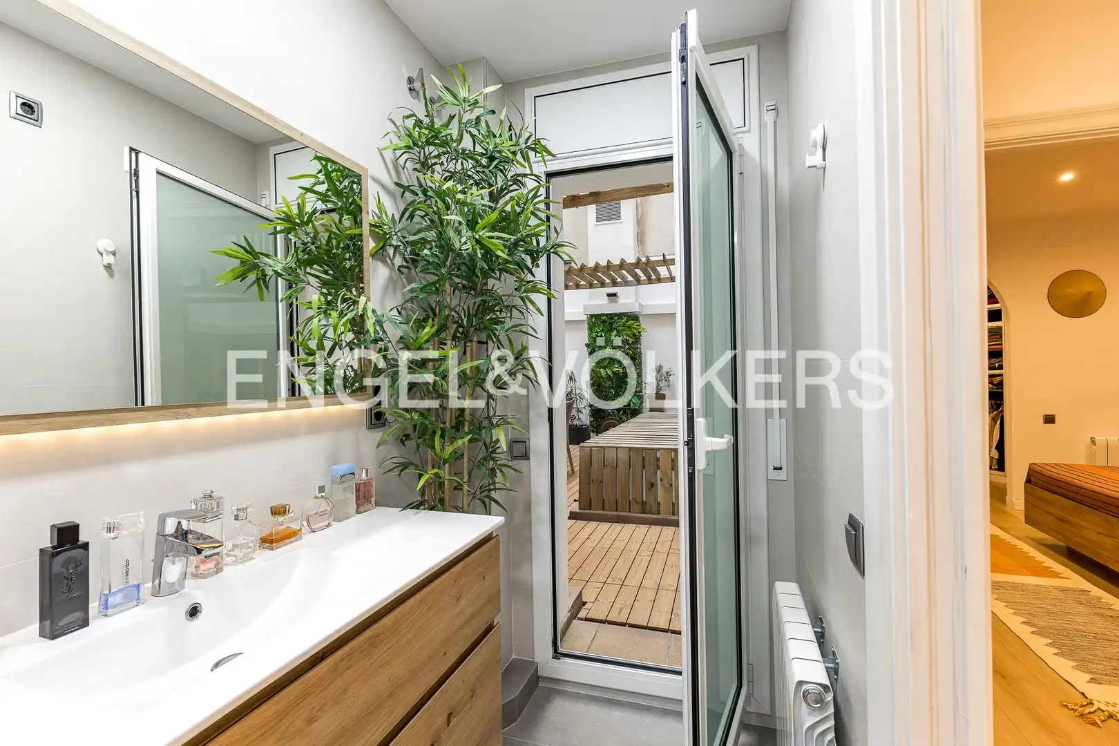 Balcony of Flat for rent in Barcelona  with Air Conditioner, Heating and Private garden