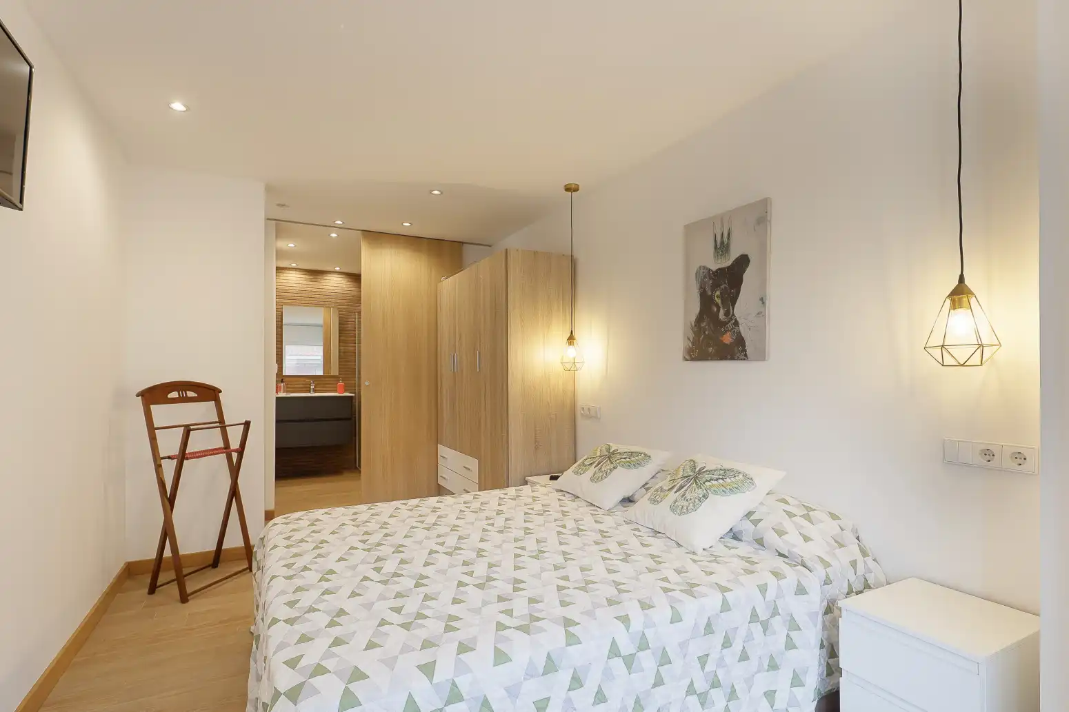 Habitación de Piso de alquiler en Gijón  con Calefacción y Amueblado