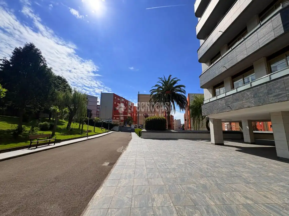 Vista exterior de Piso en venta en Santander con Calefacción