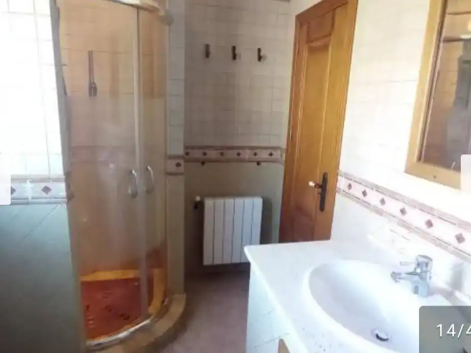 Badezimmer von Wohnungen zur Miete in Cortes de la Frontera mit Klimaanlage und Balkon