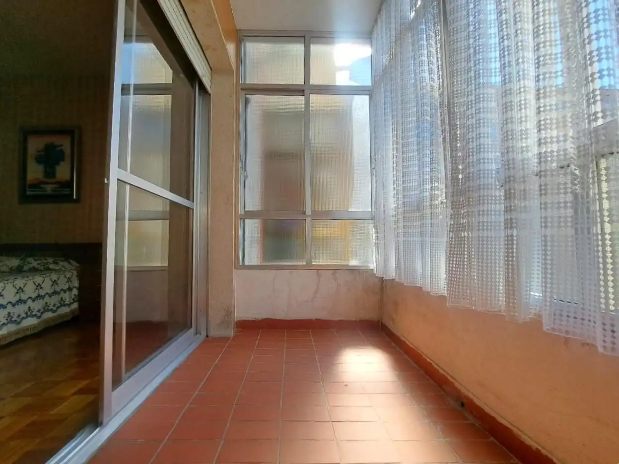 Terrassa de Pis en venda en Ourense Capital  amb Parquet, Traster i Moblat