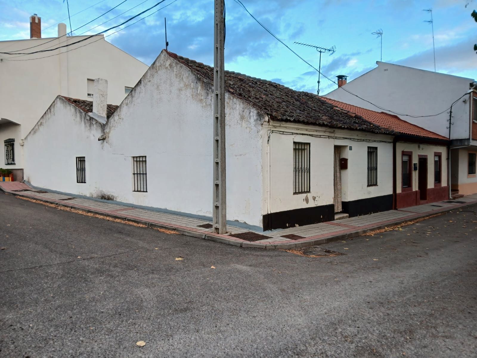 Vista exterior de Casa o xalet en venda en Mojados amb Calefacció, Jardí privat i Terrassa