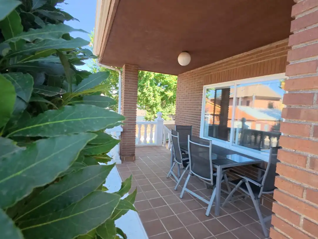 Casa pareada con jardín en venta en Calle el Plantío 1, imagen 10