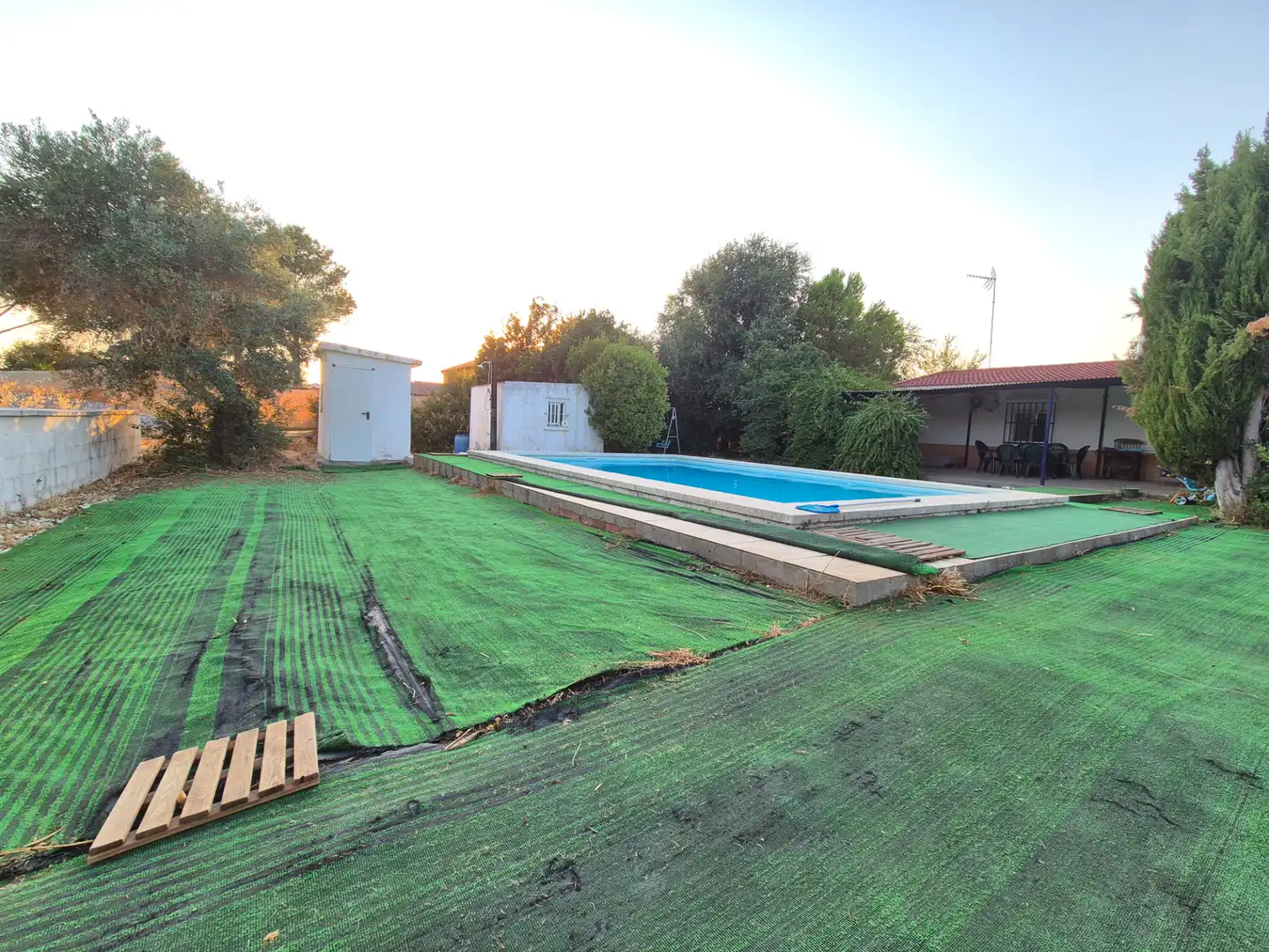 Swimming pool of Houses for sale in La Rinconada  with Air Conditioner, Private garden and Swimming Pool