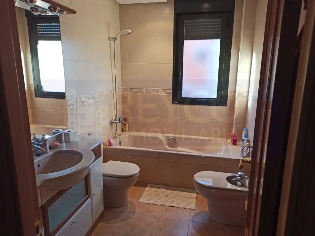 Bany de Casa o xalet en venda en Matute
