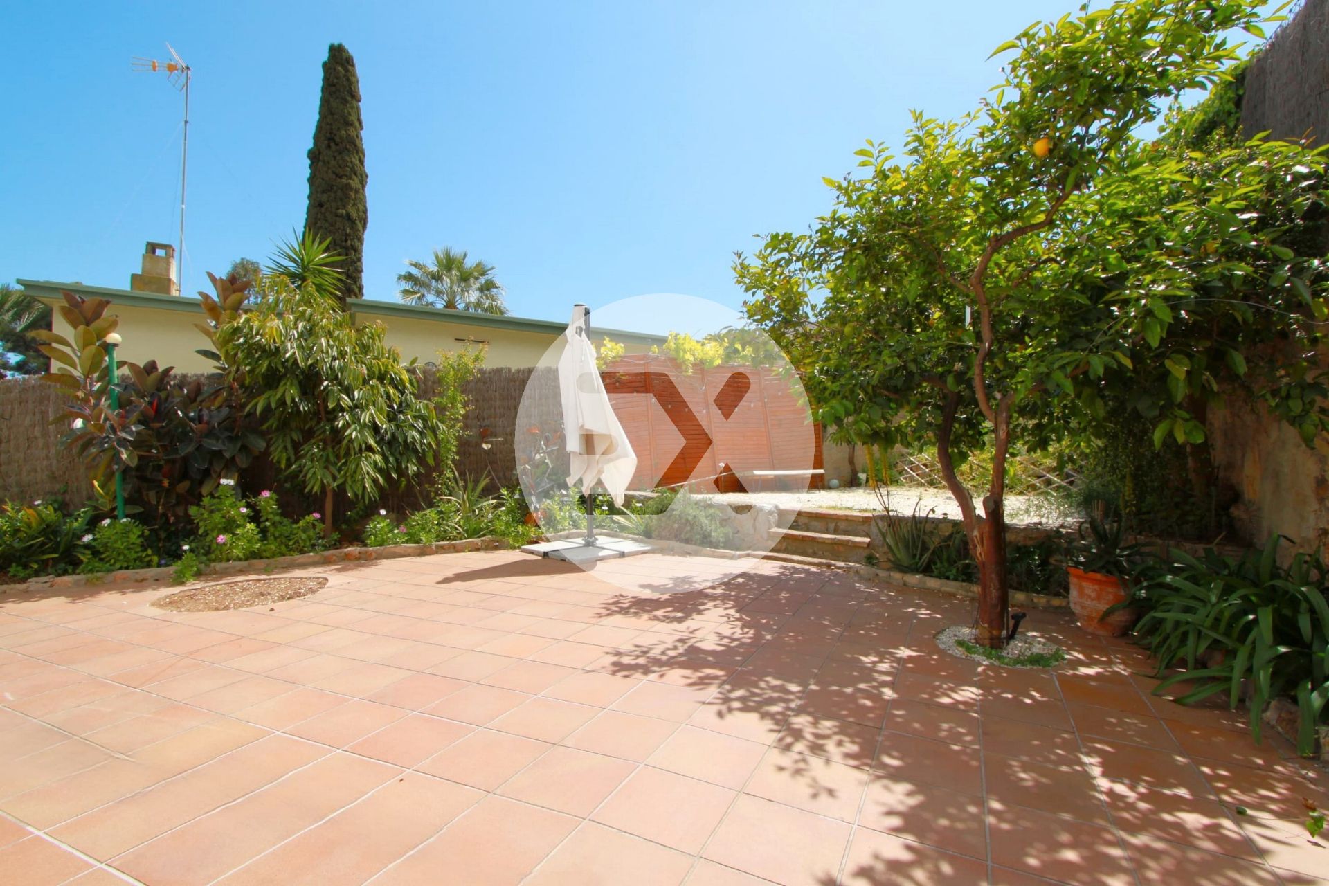 Jardí de Casa o xalet en venda en Castelldefels amb Aire condicionat, Calefacció i Jardí privat